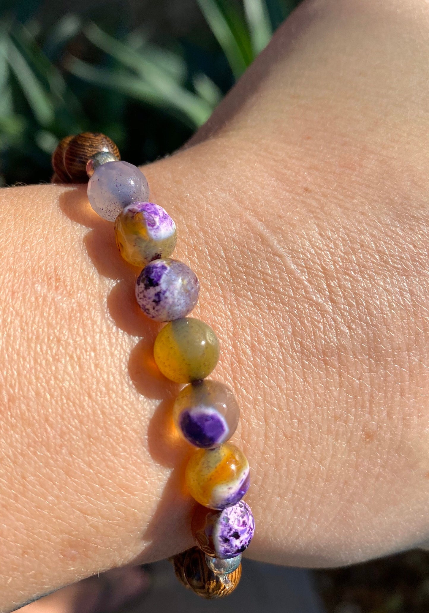 Purple Agate Mala Bracelet ~ Diffuser Braclet ~ Essential Oil ~ Meditation ~ Elastic Bracelet ~ Holistic ~ Diffuser ~ Boho ~ Wood Bracelet ~ Yoga